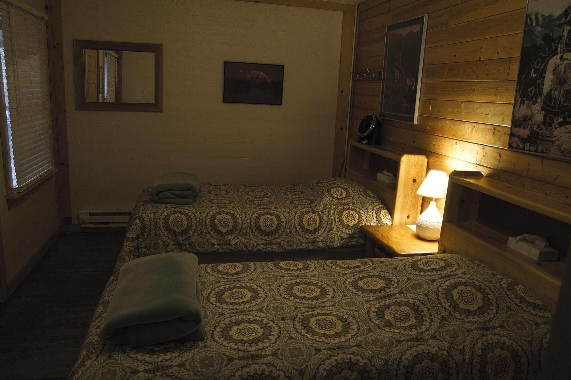 Whittaker'S Motel & Historic Bunkhouse Ashford Kültér fotó
