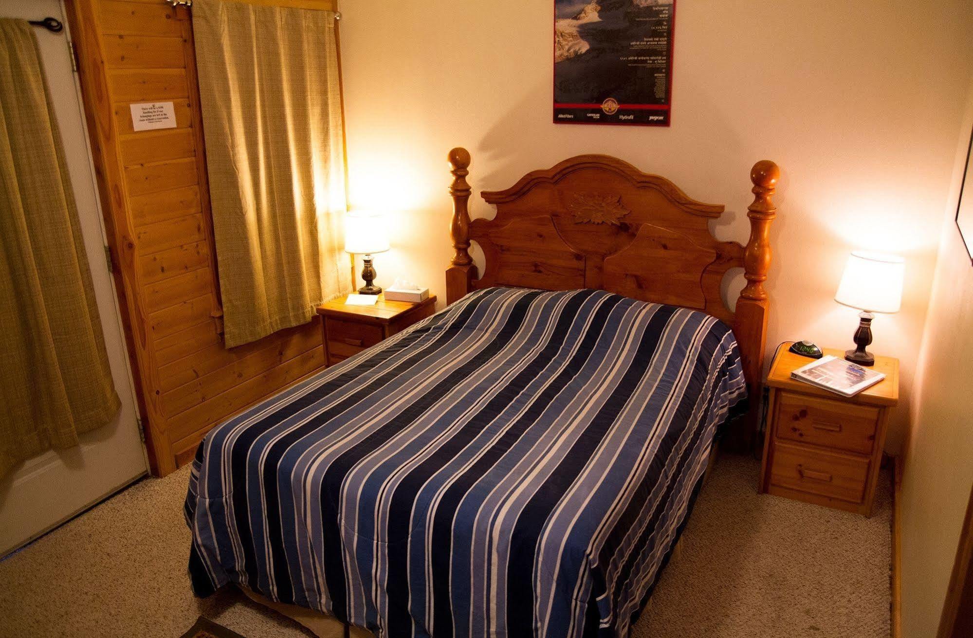 Whittaker'S Motel & Historic Bunkhouse Ashford Kültér fotó