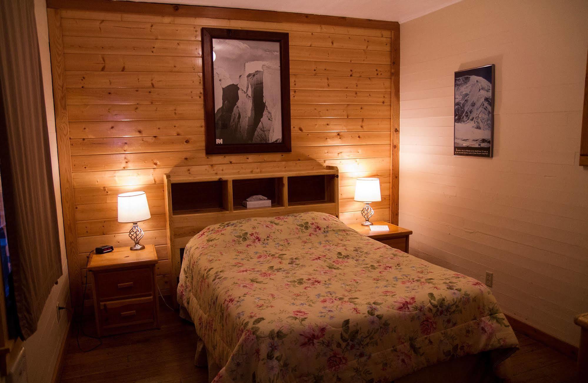 Whittaker'S Motel & Historic Bunkhouse Ashford Kültér fotó