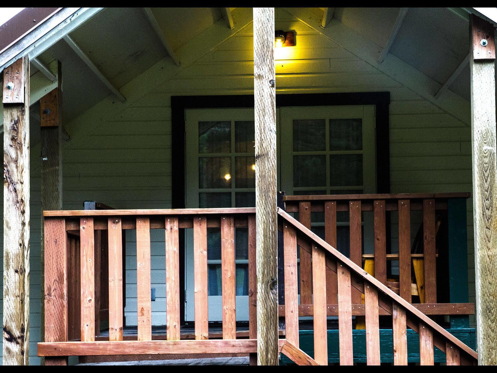 Whittaker'S Motel & Historic Bunkhouse Ashford Kültér fotó
